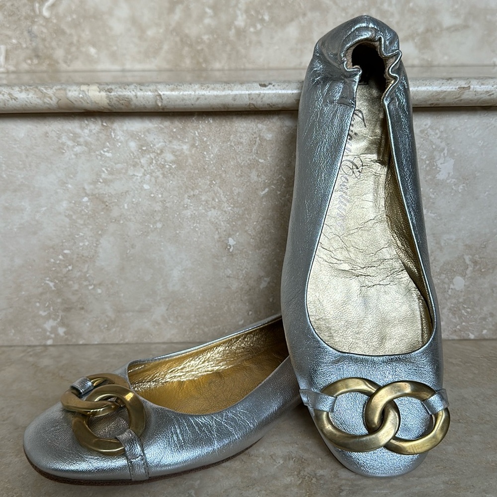 JUICY COUTURE Silver Metallic Ballet Flats - Gold Chain Detail - Size 7-1/2
